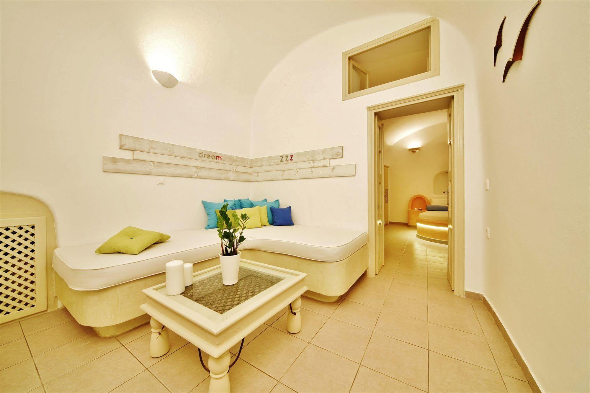 Chroma Suites Oia  Exterior photo